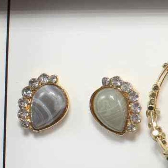 Bijoux Bar 3 Pairs Earrings Hot Pink Drops & Gray Crystal Posts & Gold Hoops NIB - Picture 2 of 8